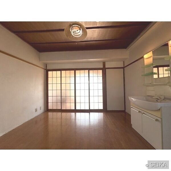 居間